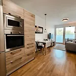 Vienna Green - Modern New Apartment, Old Danube